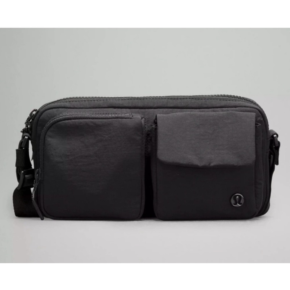 Lululemon - Multi-Pocket Crossbody Bag 2.5L